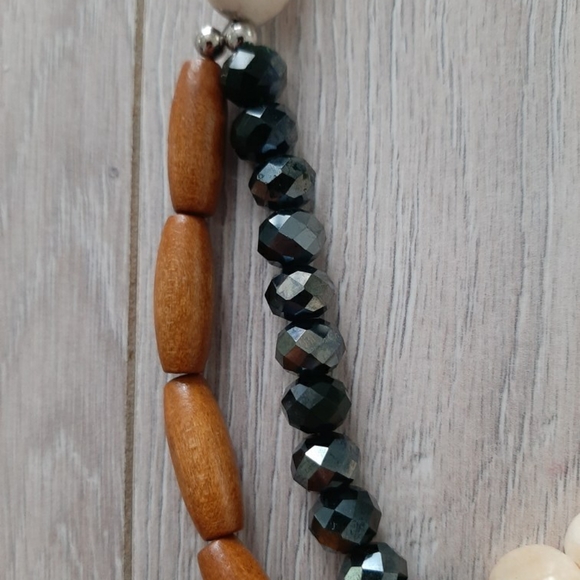 Necklace - Picture 3 of 4